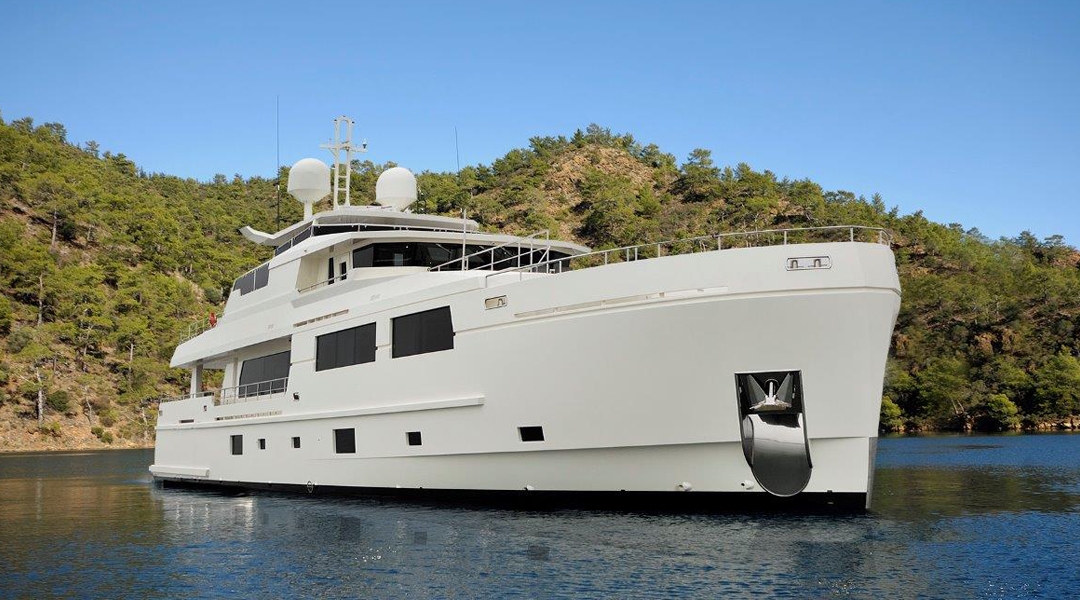 Motoryacht-Serenitas_3