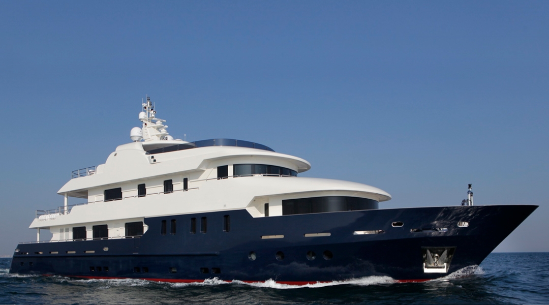 Motoryacht-Serenity_2