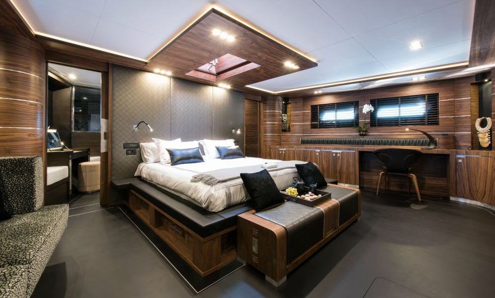 Super Sailing Yacht Rox Star_master suite