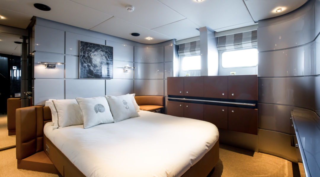 Durukos Motoryacht in Greece Pandion_14