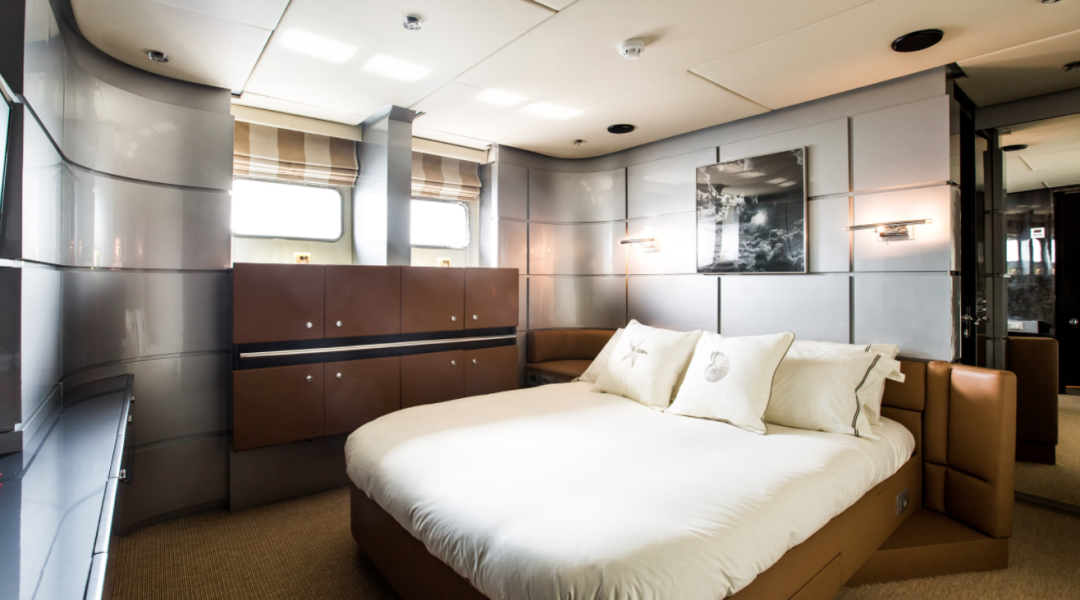 Durukos Motoryacht in Greece Pandion_16