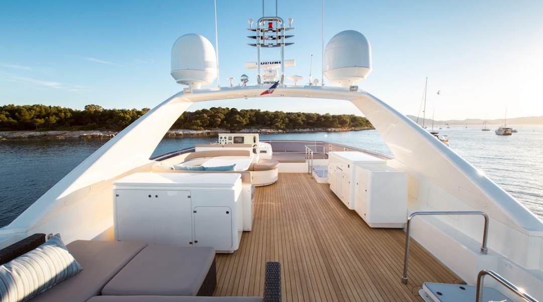 Motor Yacht in Greece Piola_19
